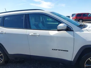 2019 Jeep Compass Altitude z VIN 3C4NJCBB0KT743170, wystawiony jako IAAI lot #41490256 z przebiegiem 93 319 mil mil oraz . Historia ofert i sprzedaży dostępna na DreamBid. Obrazek 14.