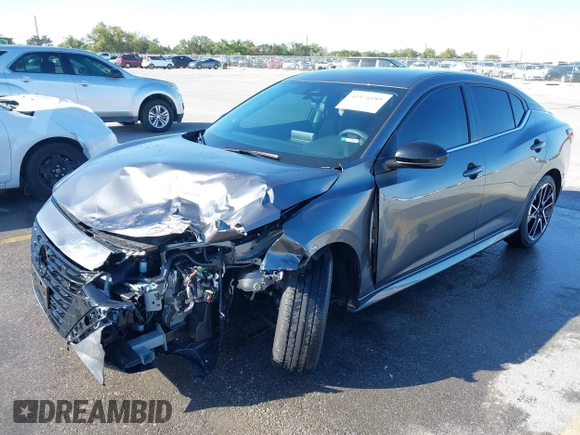 2025 Nissan Sentra SR с VIN 3N1AB8DV2SY226460, выставлен на аукционе IAAI как лот 41974189 с пробегом 910 миль миль и . История ставок и продаж доступна на DreamBid. Изображение 2.