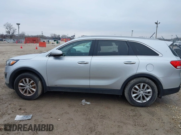 2018 Kia Sorento LX V6 with VIN 5XYPGDA54JG368009, listed as a IAAI auction lot 41986830 with 110,478 mi miles. Bid and sale history available at carsss.com. Image 14.