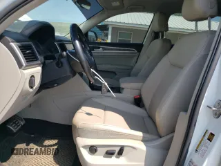 2018 Volkswagen Atlas SE z VIN 1V2PR2CA1JC570706, wystawiony jako Copart lot #68623484 z przebiegiem 136 747 mil mil oraz Szkoda całkowita • Salvage title. Historia ofert i sprzedaży dostępna na DreamBid. Obrazek 7.