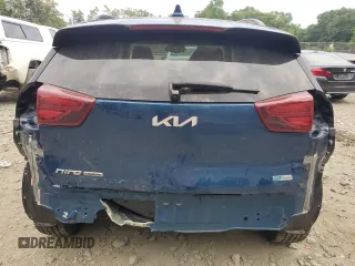 2022 Kia Niro Touring SE with VIN KNDCC3LC3N5536771, listed as a Copart auction lot 59020314 with 33,840 mi miles and Salvage Title. Bid and sale history available at carsss.com. Image 6.