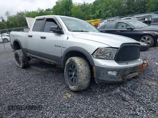 2010 Dodge 1500 Laramie z VIN 1D7RV1GT6AS123182, wystawiony jako IAAI lot #42371124 z przebiegiem 172 072 mil mil oraz . Historia ofert i sprzedaży dostępna na DreamBid. Obrazek 1.