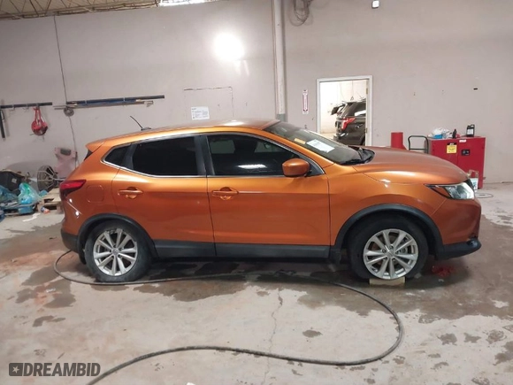 2017 Nissan Rogue Sport SV with VIN JN1BJ1CP1HW003778, listed as a IAAI auction lot 41601897 with 93,204 mi miles. Bid and sale history available at carsss.com. Image 13.