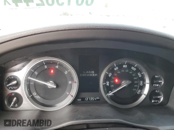 2016 Toyota Land Cruiser z VIN JTMCY7AJ3G4044079, wystawiony jako Copart lot #86198244 z przebiegiem 137 354 mil mil oraz Czysty tytuł • Clean title. Historia ofert i sprzedaży dostępna na DreamBid. Obrazek 9.