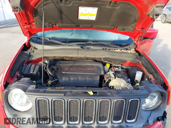 2015 Jeep Renegade Latitude with VIN ZACCJABT6FPB23098, listed as a IAAI auction lot 41538866 with 111,107 mi miles. Bid and sale history available at carsss.com. Image 10.