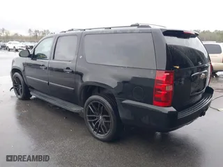 2007 Chevrolet Suburban LTZ with VIN 3GNFC16077G117408, listed as a IAAI auction lot 41834363 with 187,857 mi miles. Bid and sale history available at carsss.com. Image 3.