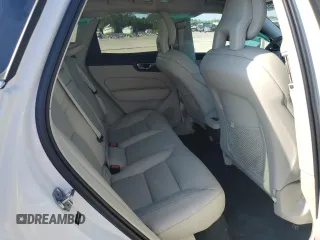 2018 Volvo XC60 Momentum with VIN LYV102RK3JB086865, listed as a Copart auction lot 53617825 with 29,337 mi miles and Salvage title. Bid and sale history available at DreamBid. Image 10.
