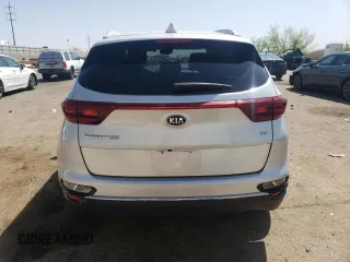 2020 Kia Sportage EX z VIN KNDPNCAC7L7705139, wystawiony jako Copart lot #52307635 z przebiegiem 125 755 mil mil oraz Szkoda całkowita • Salvage title. Historia ofert i sprzedaży dostępna na DreamBid. Obrazek 6.