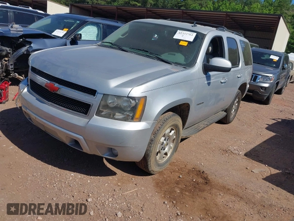 2014 Chevrolet Tahoe LT with VIN 1GNSCBE00ER147899, listed as a IAAI auction lot 42322761 with 299,342 mi miles and . Bid and sale history available at DreamBid. Image 17.