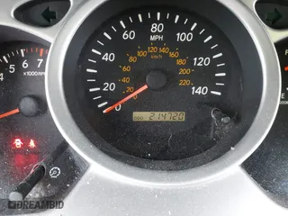 2004 Toyota Highlander with VIN JTEHD21A540032261, listed as a IAAI auction lot 41730761 with 214,720 mi miles. Bid and sale history available at carsss.com. Image 7.