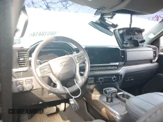 2023 Chevrolet Silverado 1500 RST with VIN 2GCUDEED4P1126097, listed as a Copart auction lot 68518414 with 31,462 mi miles and Salvage Title. Bid and sale history available at DreamBid. Image 8.