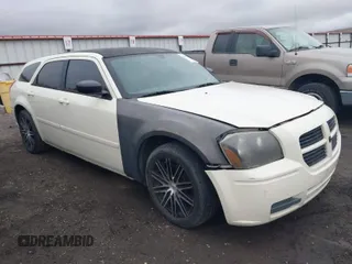 2005 Dodge Magnum z VIN 2D4FV48T35H554768, wystawiony jako IAAI lot #41885869 z przebiegiem 198 196 mil mil oraz . Historia ofert i sprzedaży dostępna na DreamBid. Obrazek 1.
