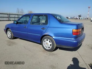 1998 Volkswagen Jetta z VIN 3VWRB81H3WM156525, wystawiony jako Copart lot #42262735 z przebiegiem 83 473 mil mil oraz Czysty tytuł • Clean title. Historia ofert i sprzedaży dostępna na DreamBid. Obrazek 2.