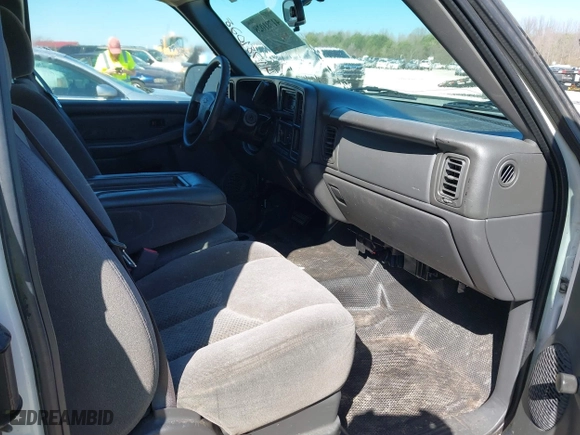 2007 Chevrolet Silverado 1500 Work Truck with VIN 1GCEC19X37Z105625, listed as a IAAI auction lot 41781028 with 257,490 mi miles. Bid and sale history available at carsss.com. Image 5.