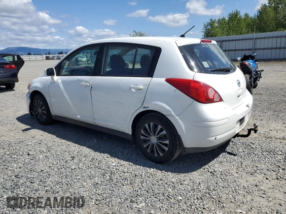 2007 Nissan Versa SL z VIN 3N1BC13E07L387968, wystawiony jako Copart lot #56212805 z przebiegiem 223 651 mil mil oraz Szkoda całkowita • Salvage title. Historia ofert i sprzedaży dostępna na DreamBid. Obrazek 2.