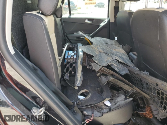 2017 Volkswagen Tiguan S with VIN WVGBV7AXXHK035526, listed as a Copart auction lot 48862055 with 89,558 mi miles and Clean Title. Bid and sale history available at DreamBid. Image 11.