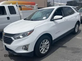 2019 Chevrolet Equinox LT z VIN 2GNAXTEV9K6199184, wystawiony jako IAAI lot #42545110 z przebiegiem 56 143 mil mil oraz . Historia ofert i sprzedaży dostępna na DreamBid. Obrazek 5.