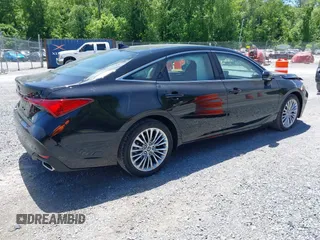2019 Toyota Avalon XLE z VIN 4T1BZ1FB7KU028110, wystawiony jako IAAI lot #42337287 z przebiegiem 15 478 mil mil oraz . Historia ofert i sprzedaży dostępna na DreamBid. Obrazek 4.