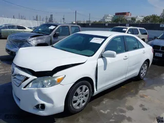 2011 Toyota Camry LE with VIN 4T4BF3EK5BR151500, listed as a IAAI auction lot 42083392 with 92,887 mi miles. Bid and sale history available at carsss.com. Image 2.