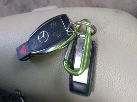 2016 Mercedes-Benz E-Class E 350 Sport with VIN WDDHF5KB7GB173418, listed as a IAAI auction lot 41956020 with 72,475 mi miles. Bid and sale history available at carsss.com. Image 11.