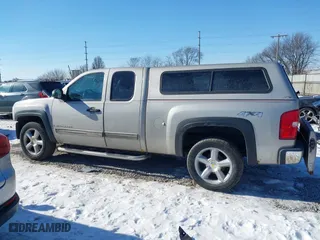 2009 Chevrolet Silverado 1500 LT with VIN 1GCEK29039Z171719, listed as a IAAI auction lot 41358533 with 111,317 mi miles. Bid and sale history available at carsss.com. Image 14.