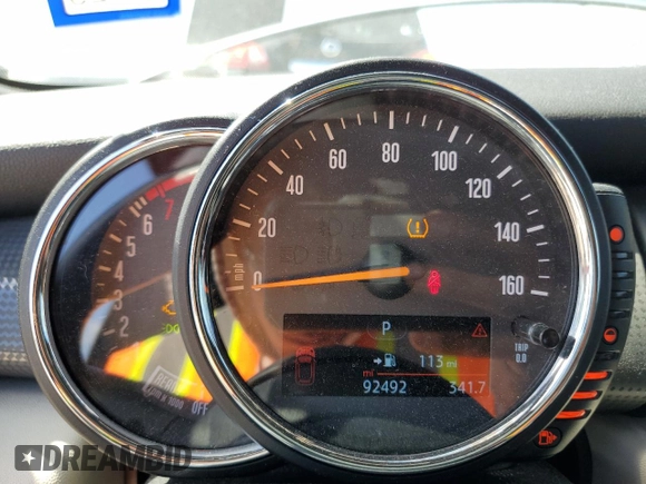 2016 MINI Convertible z VIN WMWWG5C51G3C19570, wystawiony jako Copart lot #47802705 z przebiegiem 92 492 mil mil oraz Szkoda całkowita • Salvage title. Historia ofert i sprzedaży dostępna na DreamBid. Obrazek 9.