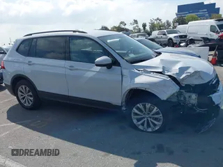 2019 Volkswagen Tiguan S z VIN 3VV1B7AX0KM062437, wystawiony jako IAAI lot #41906720 z przebiegiem 45 157 mil mil oraz . Historia ofert i sprzedaży dostępna na DreamBid. Obrazek 13.
