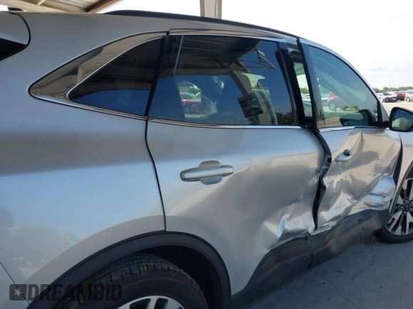2020 Ford Escape Titanium с VIN 1FMCU9J92LUB28137, выставлен на аукционе IAAI как лот 42370699 с пробегом 53 253 миль миль и . История ставок и продаж доступна на DreamBid. Изображение 6.