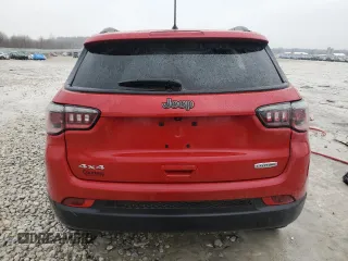 2018 Jeep Compass Latitude with VIN 3C4NJDBB4JT185747, listed as a Copart auction lot 45090375 with 87,419 mi miles and Clean Title. Bid and sale history available at DreamBid. Image 6.