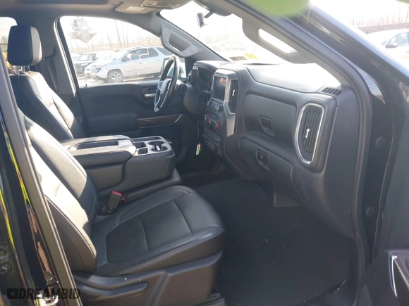 2019 Chevrolet Silverado 1500 LT with VIN 1GCUYDED2KZ282329, listed as a IAAI auction lot 41595747 with 190,000 mi miles. Bid and sale history available at carsss.com. Image 5.