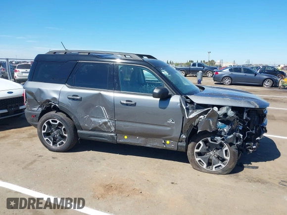 2024 Ford Bronco Sport Outer Banks z VIN 3FMCR9C62RRE45968, wystawiony jako IAAI lot #41871835 z przebiegiem 7 520 mil mil oraz . Historia ofert i sprzedaży dostępna na DreamBid. Obrazek 14.