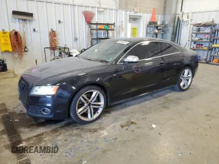 2012 Audi S5 Premium Plus z VIN WAUCVAFR0CA002644, wystawiony jako Copart lot #88418275 z przebiegiem 114 037 mil mil oraz Nie do naprawy • Non repairable. Historia ofert i sprzedaży dostępna na DreamBid. Obrazek 1.