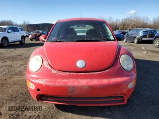 2003 Volkswagen New Beetle Coupe GL with VIN 3VWBK21C63M407469, listed as a Copart auction lot 88643545 with 173,652 mi miles and Salvage Title. Bid and sale history available at carsss.com. Image 5.