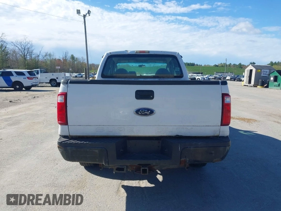 2008 Ford Super Duty F-250 SRW XL with VIN 1FTNX20508EE11793, listed as a IAAI auction lot 42158393 with 144,921 mi miles. Bid and sale history available at carsss.com. Image 16.
