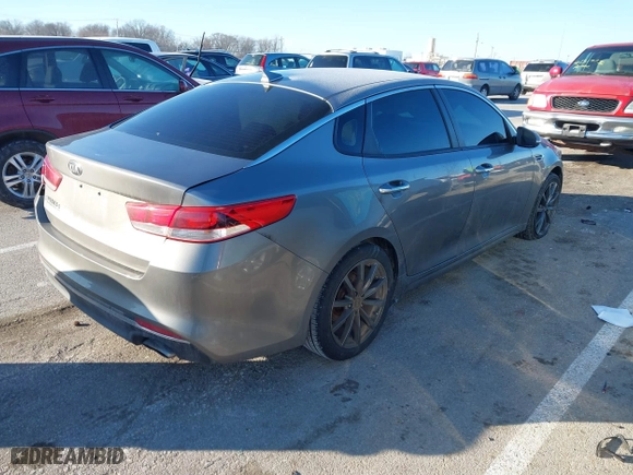 2018 Kia Optima S with VIN 5XXGT4L30JG179241, listed as a IAAI auction lot 41351789 with 176,813 mi miles. Bid and sale history available at carsss.com. Image 4.