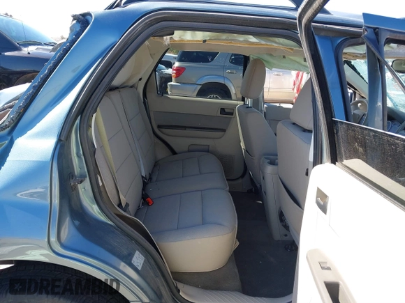 2012 Ford Escape XLT with VIN 1FMCU0D78CKC18328, listed as a IAAI auction lot 40185140 with 81,904 mi miles. Bid and sale history available at carsss.com. Image 8.
