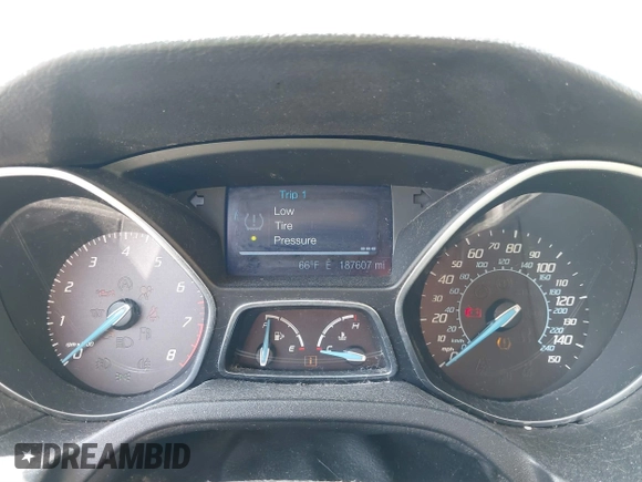 2013 Ford Focus SE with VIN 1FADP3K24DL365417, listed as a IAAI auction lot 41792235 with 187,607 mi miles. Bid and sale history available at carsss.com. Image 7.