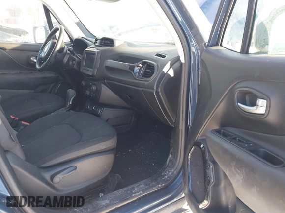 2020 Jeep Renegade Latitude z VIN ZACNJBBB3LPL87460, wystawiony jako IAAI lot #41547700 z przebiegiem 75 000 mil mil oraz . Historia ofert i sprzedaży dostępna na DreamBid. Obrazek 5.