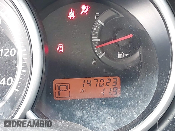 2011 Nissan Versa SL z VIN 3N1BC1CP3BL402120, wystawiony jako IAAI lot #42006620 z przebiegiem 147 023 mil mil oraz . Historia ofert i sprzedaży dostępna na DreamBid. Obrazek 15.