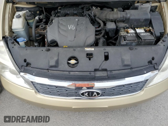 2011 Kia Sedona LX with VIN KNDMG4C76B6367949, listed as a Copart auction lot 76192014 with 84,628 mi miles and Clean Title. Bid and sale history available at carsss.com. Image 12.