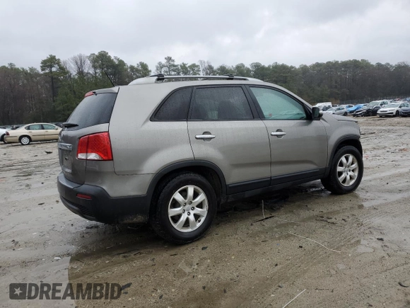2013 Kia Sorento LX with VIN 5XYKT4A20DG330244, listed as a Copart auction lot 50123075 with 64,959 mi miles and Salvage Title. Bid and sale history available at carsss.com. Image 3.