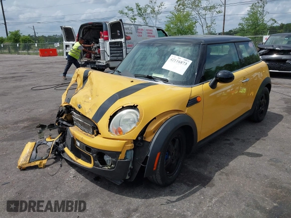 2009 MINI Hardtop with VIN WMWMF33579TT69729, listed as a IAAI auction lot 42116873 with 92,334 mi miles and . Bid and sale history available at DreamBid. Image 2.