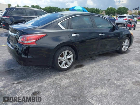 2013 Nissan Altima SV with VIN 1N4AL3AP8DC137173, listed as a IAAI auction lot 42716255 with 121,387 mi miles and . Bid and sale history available at DreamBid. Image 4.