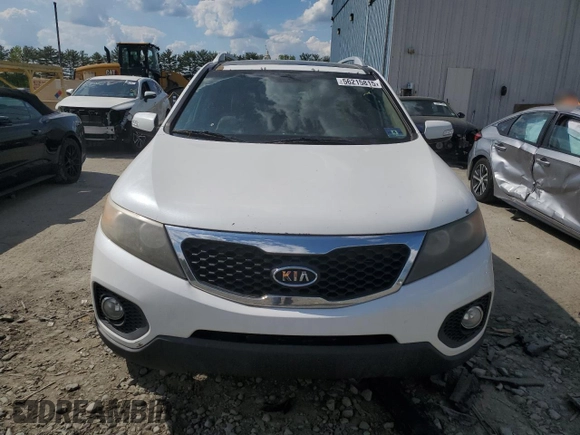 2011 Kia Sorento EX z VIN 5XYKUDA22BG062985, wystawiony jako Copart lot #56215815 z przebiegiem 118 109 mil mil oraz Czysty tytuł • Clean title. Historia ofert i sprzedaży dostępna na DreamBid. Obrazek 5.