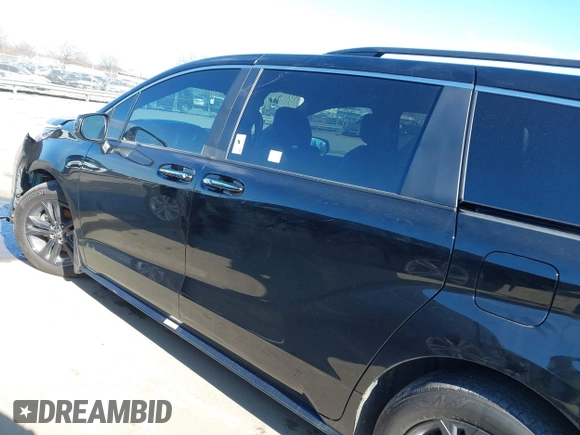 2024 Toyota Sienna XSE with VIN 5TDXSKFC1RS138680, listed as a IAAI auction lot 41640585 with 46,536 mi miles. Bid and sale history available at carsss.com. Image 15.
