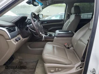 2017 Chevrolet Tahoe LT z VIN 1GNSKBKC5HR306034, wystawiony jako Copart lot #55788245 z przebiegiem 87 726 mil mil oraz Szkoda całkowita • Salvage title. Historia ofert i sprzedaży dostępna na DreamBid. Obrazek 7.