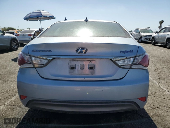 2012 Hyundai Sonata Hybrid z VIN KMHEC4A43CA047569, wystawiony jako Copart lot #57174535 z przebiegiem 186 562 mil mil oraz Czysty tytuł • Clean title. Historia ofert i sprzedaży dostępna na DreamBid. Obrazek 6.