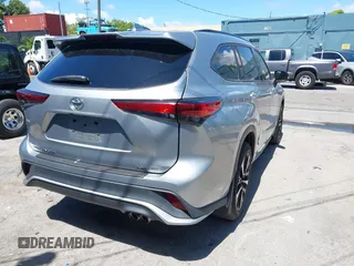 2021 Toyota Highlander XSE с VIN 5TDLZRBH2MS113445, выставлен на аукционе IAAI как лот 42578724 с пробегом 48 279 миль миль и . История ставок и продаж доступна на DreamBid. Изображение 4.