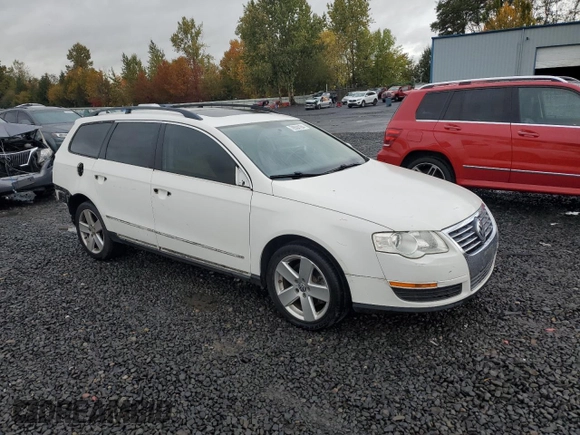 2008 Volkswagen Passat Komfort with VIN WVWLK73C28E121987, listed as a Copart auction lot 78504164 with 158,147 mi miles and Salvage title. Bid and sale history available at DreamBid. Image 4.