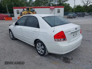 2009 Kia Spectra EX z VIN KNAFE221795589378, wystawiony jako IAAI lot #42202737 z przebiegiem 181 424 mil mil oraz . Historia ofert i sprzedaży dostępna na DreamBid. Obrazek 3.